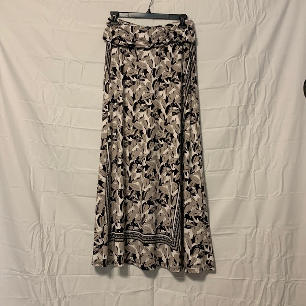 Floral maxi skirt
